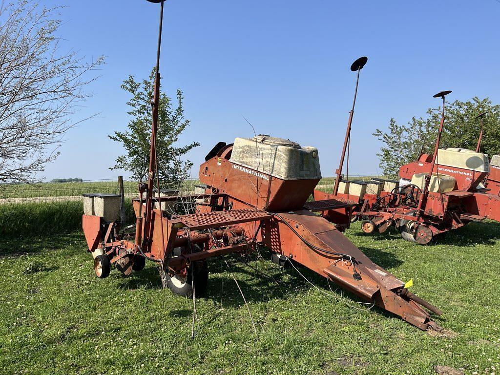 Image of International Harvester 400 Primary image