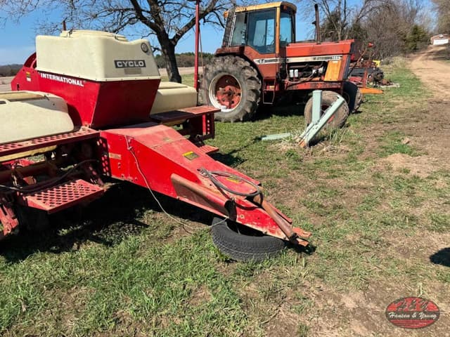 Image of International Harvester 400 Cyclo equipment image 3