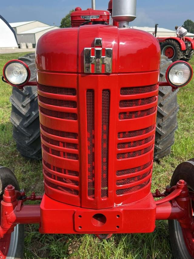 Image of International Harvester 400 equipment image 4
