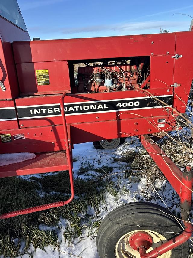 Image of International Harvester 4000 equipment image 3