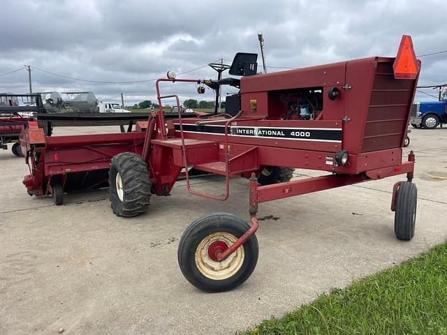 Image of International Harvester 4000 equipment image 2
