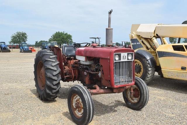 Image of International Harvester 404 equipment image 3