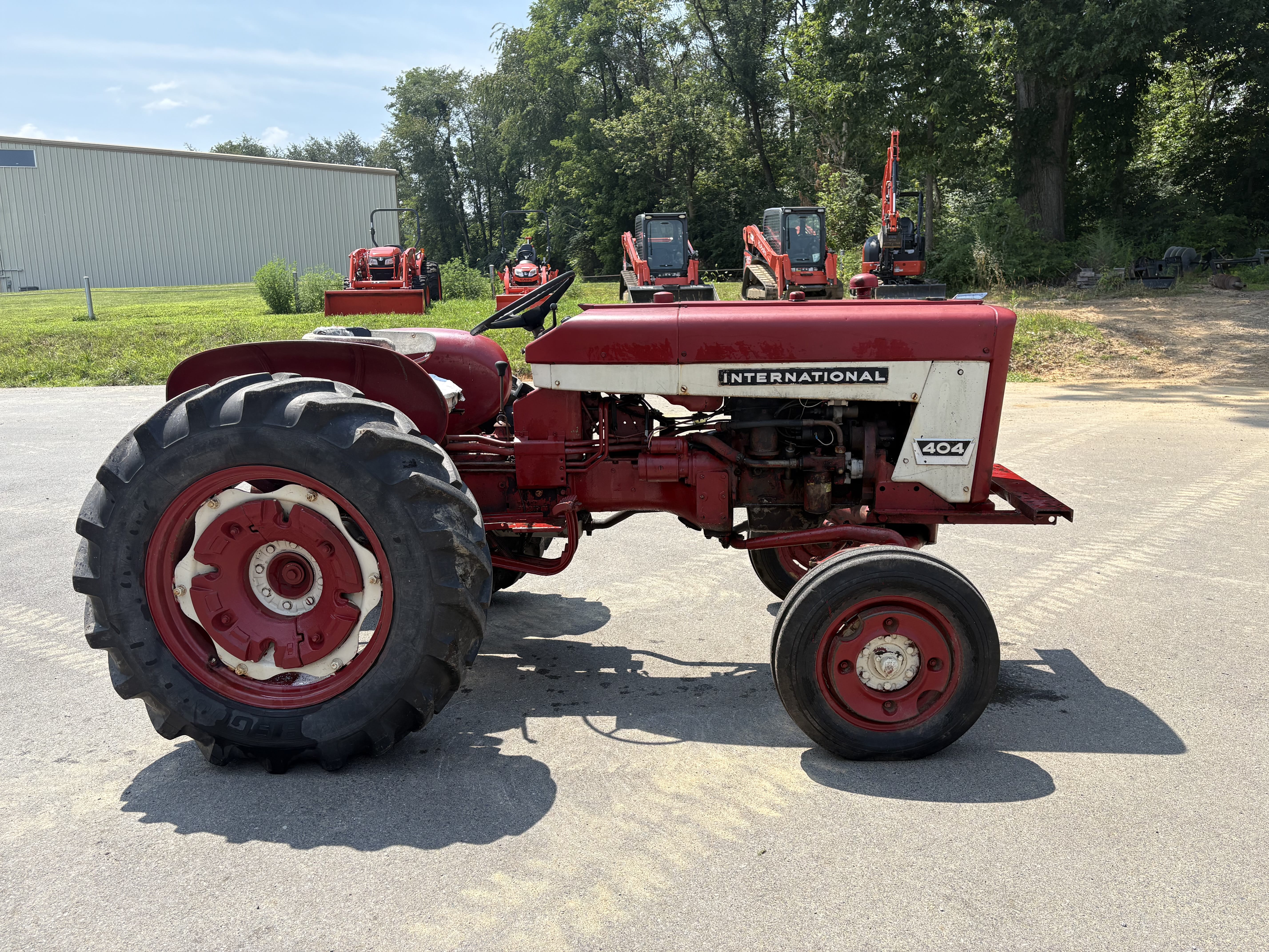 Main image International Harvester 404