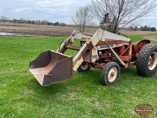 Image of International Harvester 404 equipment image 1