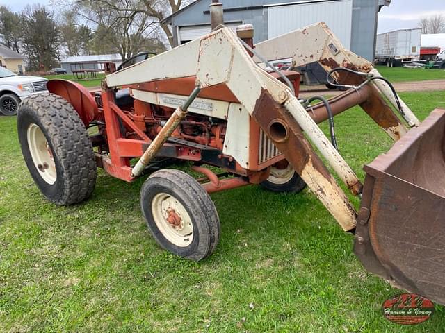 Image of International Harvester 404 equipment image 2