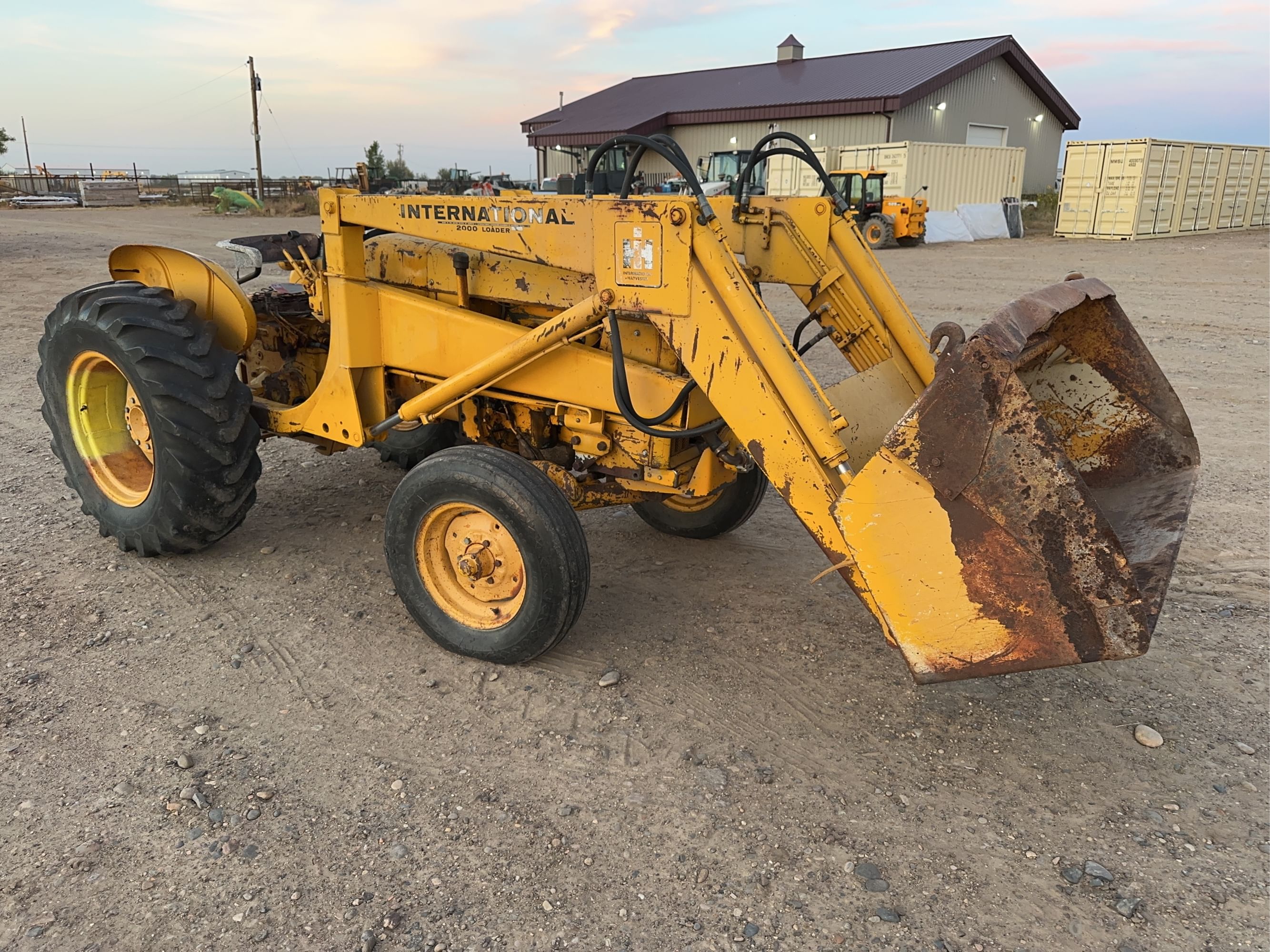 International Harvester 404 Equipment Image0