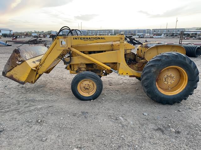 Image of International Harvester 404 equipment image 4
