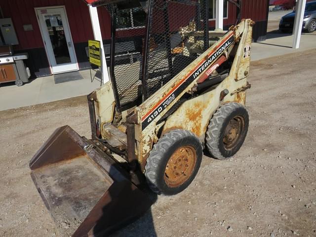 Image of International Harvester 4130 equipment image 4