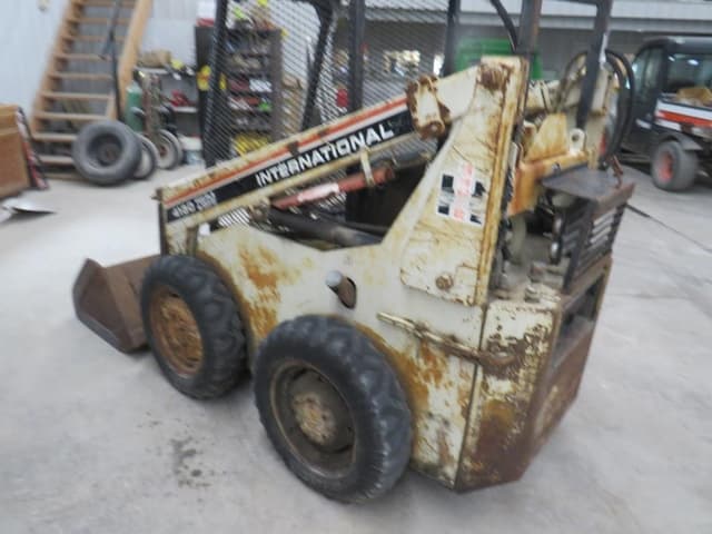 Image of International Harvester 4130 equipment image 4