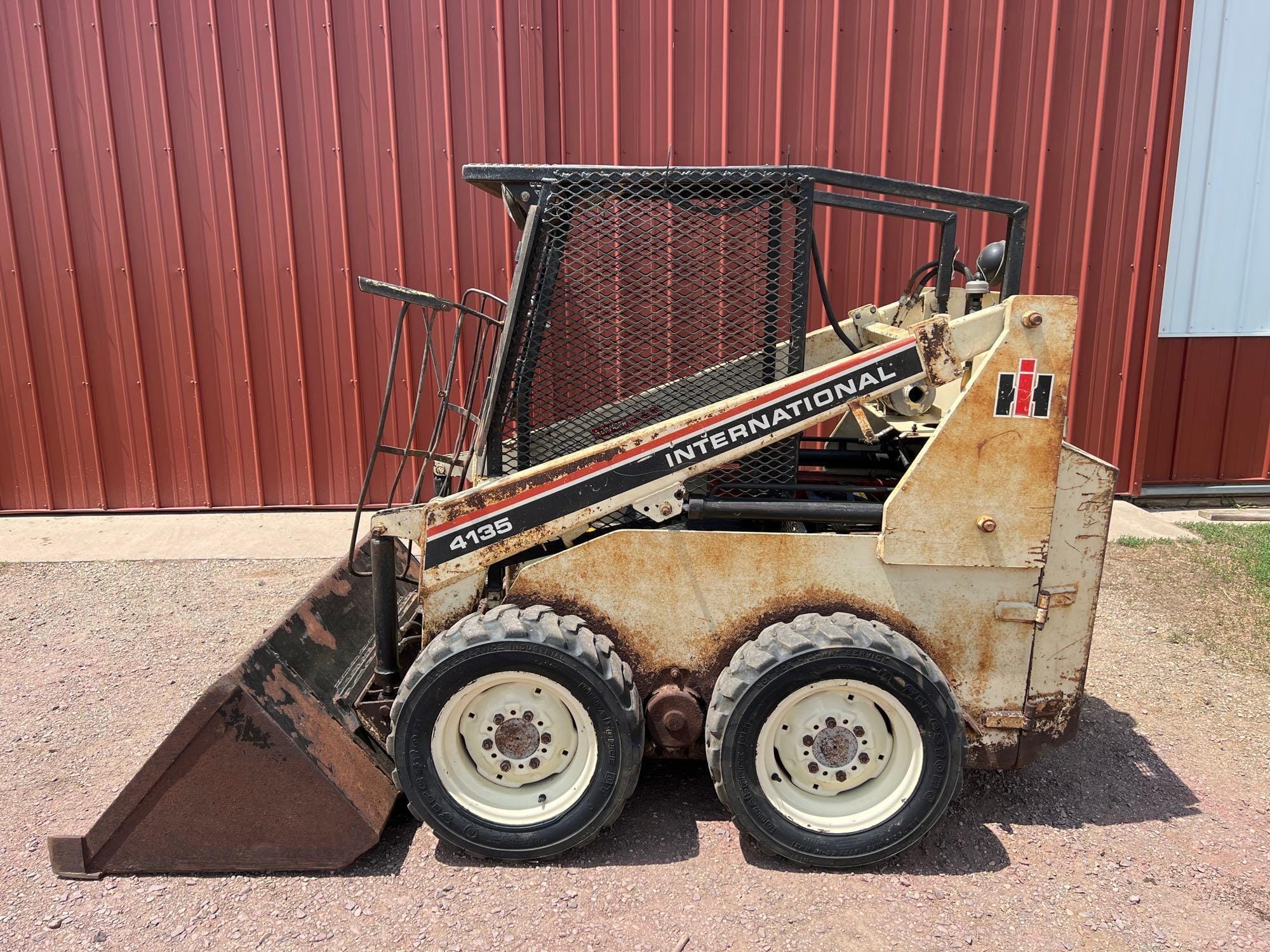 Main image International Harvester 4135