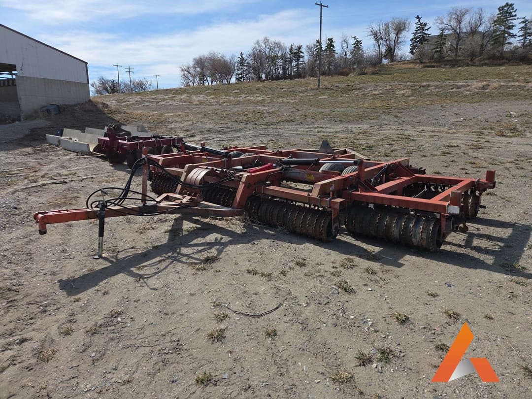 Image of International Harvester 415 Primary image