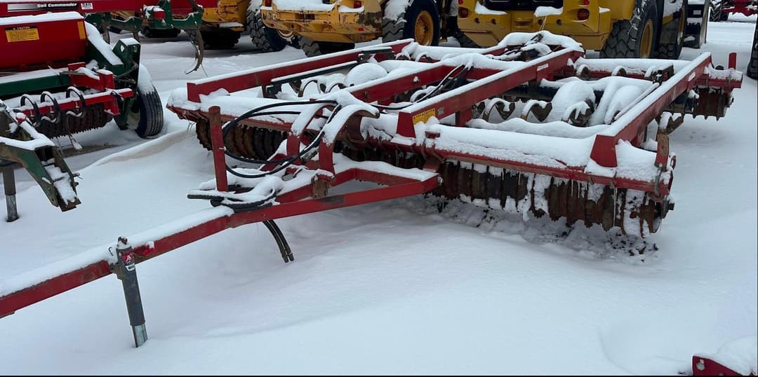 Image of International Harvester 415 Primary image