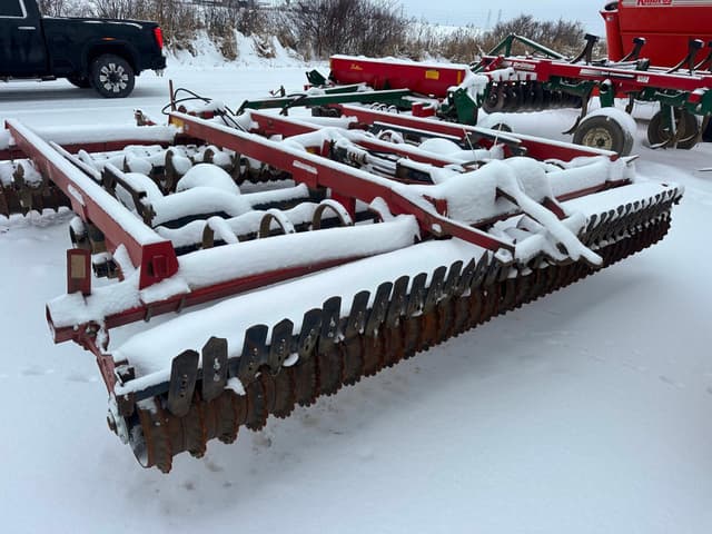 Image of International Harvester 415 equipment image 3