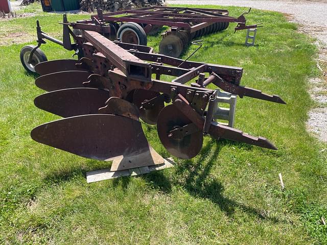 Image of International Harvester 416 equipment image 3