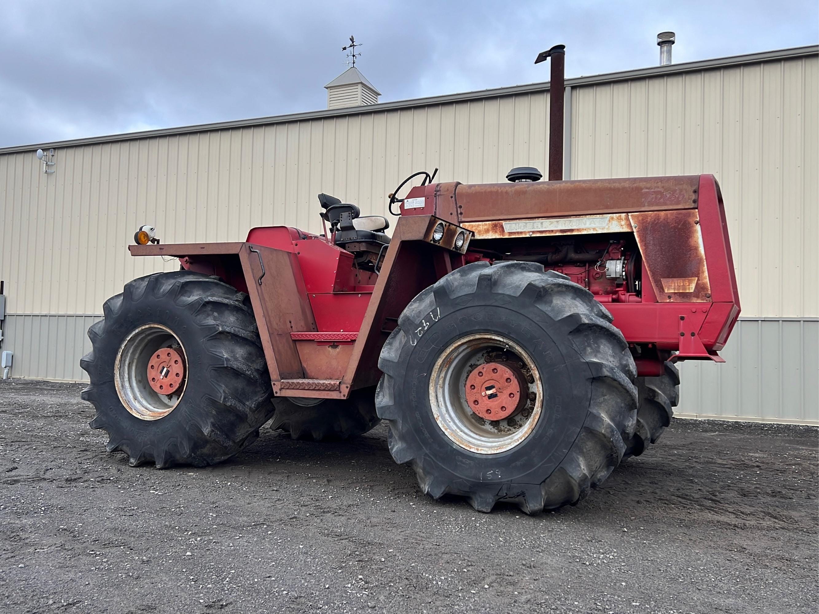 Main image International Harvester 4166