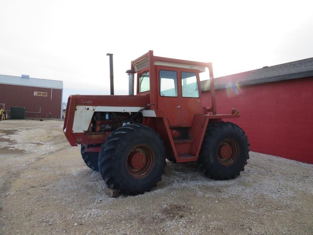 International Harvester 4166 Equipment Image0