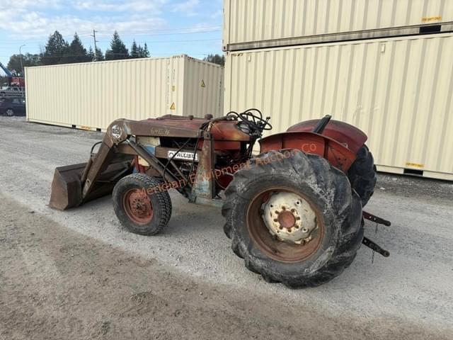 Image of International Harvester 424 equipment image 2