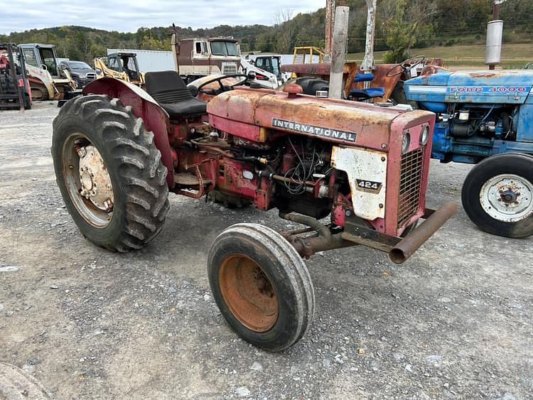 International Harvester 424 Tractors 40 to 99 HP for Sale | Tractor Zoom