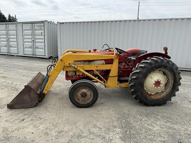 Image of International Harvester 424 equipment image 3