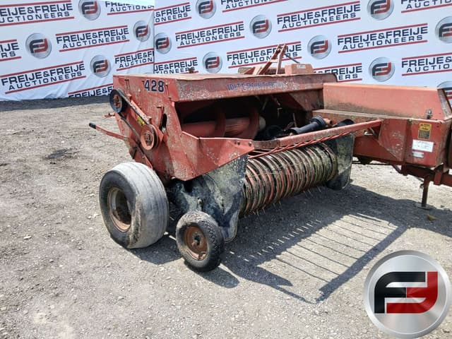 Image of International Harvester 428T equipment image 3