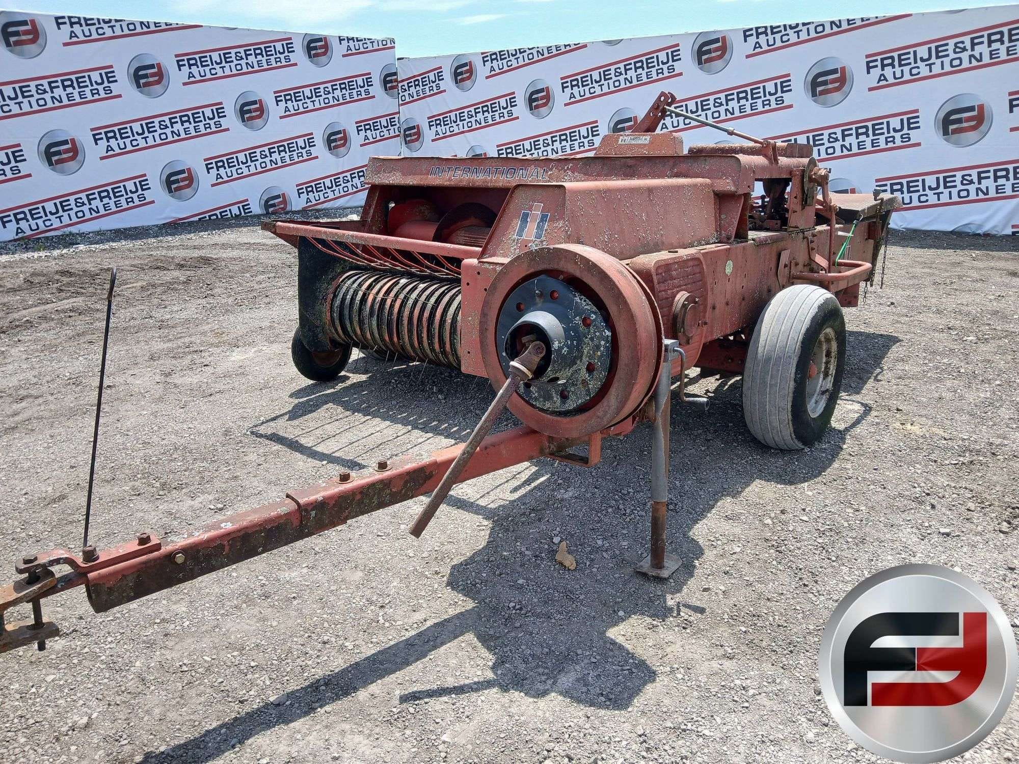 International Harvester 428T Equipment Image0