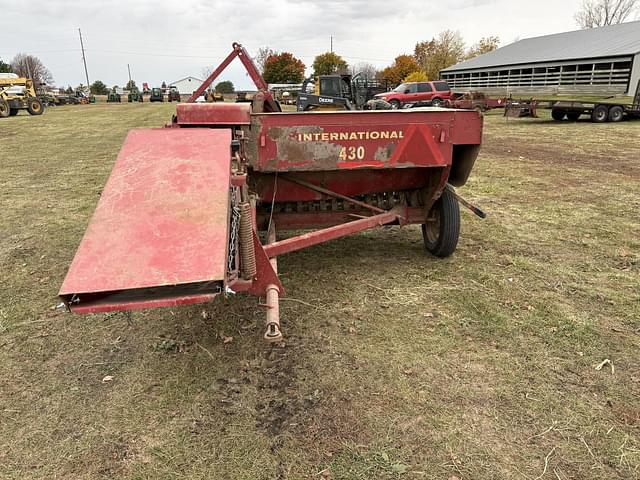 Image of International Harvester 430 equipment image 3