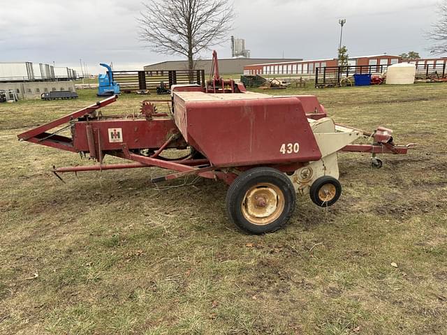 Image of International Harvester 430 equipment image 1