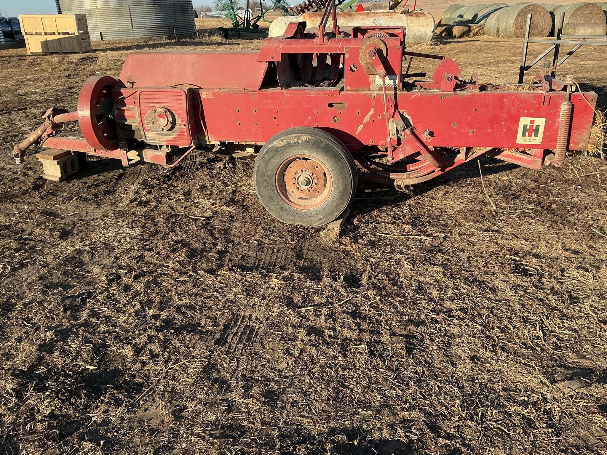 International Harvester 430 Equipment Image0