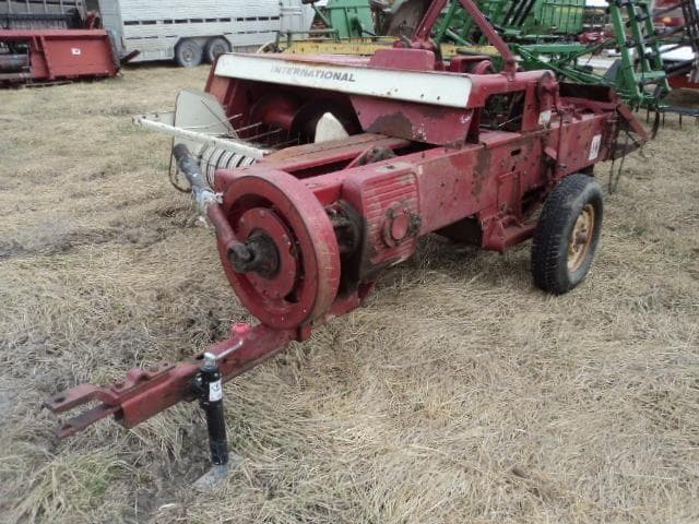 Image of International Harvester 430 Image 0