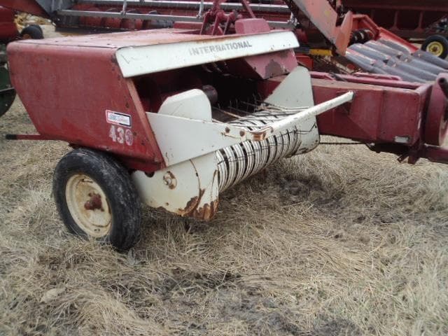 Image of International Harvester 430 Image 1