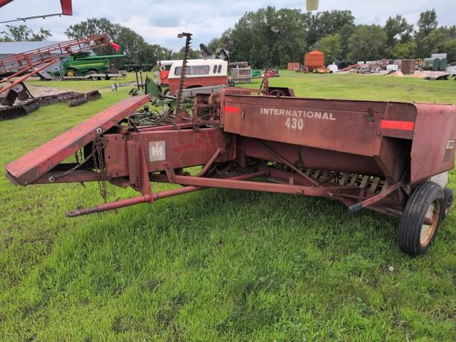 Image of International Harvester 430 equipment image 4