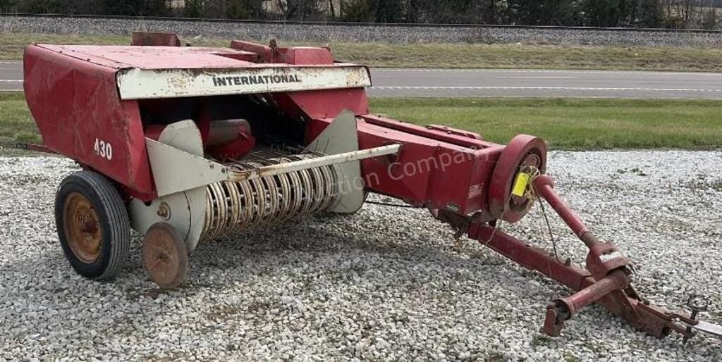 International Harvester 430 Equipment Image0