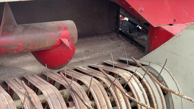 Image of International Harvester 430 equipment image 2