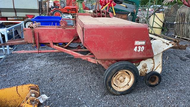 Image of International Harvester 430 equipment image 3