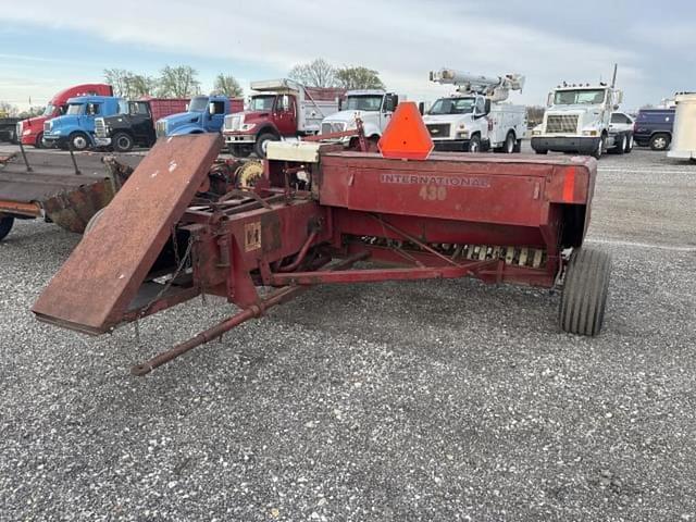 Image of International Harvester 430 equipment image 2