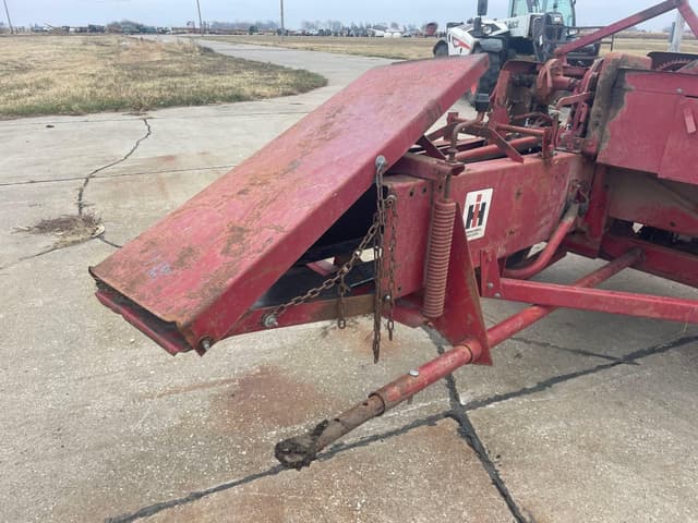 Image of International Harvester 430 equipment image 3