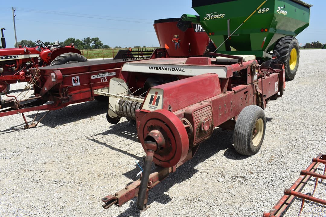 Image of International Harvester 430 Primary image
