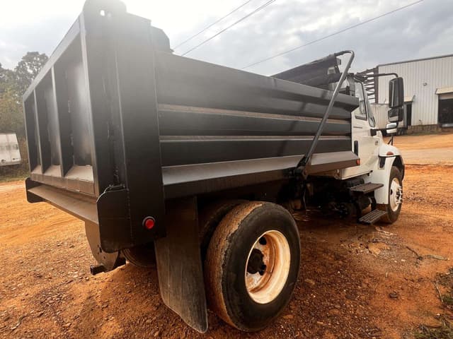 Image of International 4300 DT466 equipment image 1