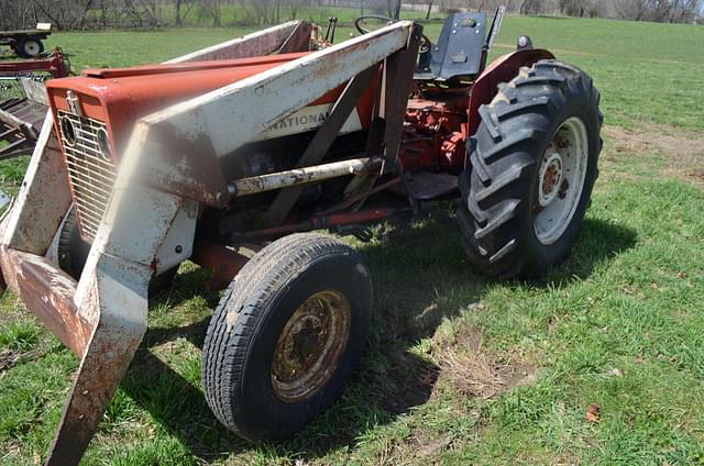Image of International Harvester 434 equipment image 3
