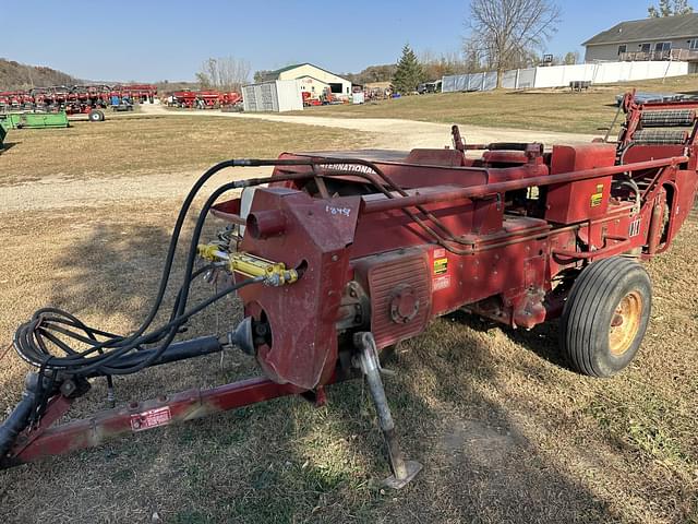 Image of International Harvester 435 equipment image 2