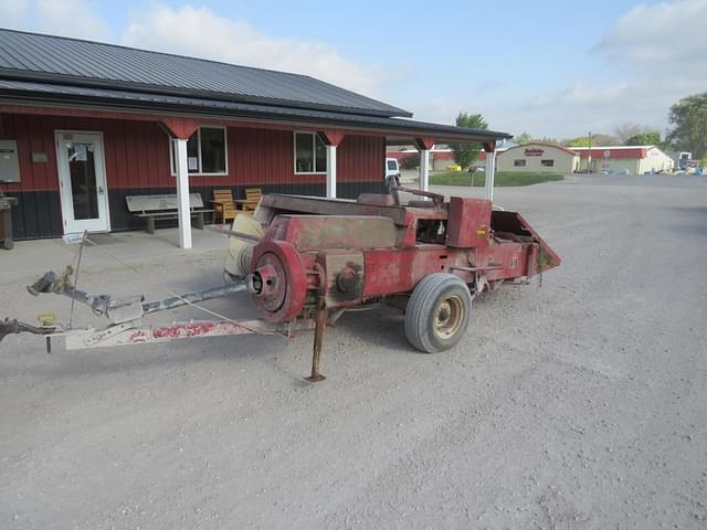 Image of International Harvester 435 equipment image 4