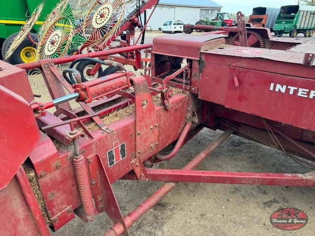 Image of International Harvester 435 equipment image 3
