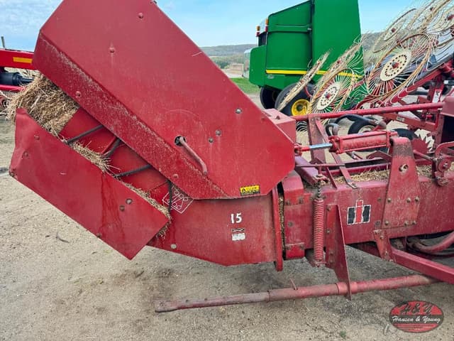 Image of International Harvester 435 equipment image 4