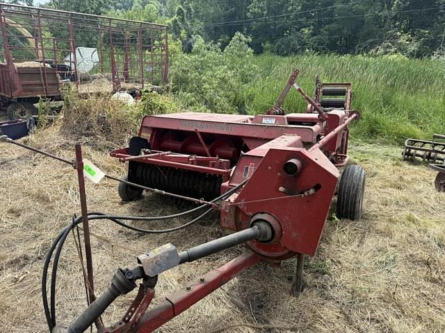 Image of International Harvester 435 equipment image 3