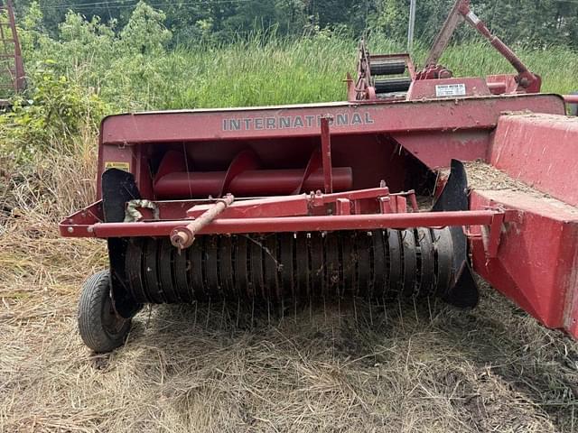 Image of International Harvester 435 equipment image 4