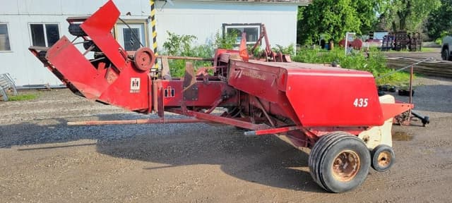 Image of International Harvester 435 equipment image 2