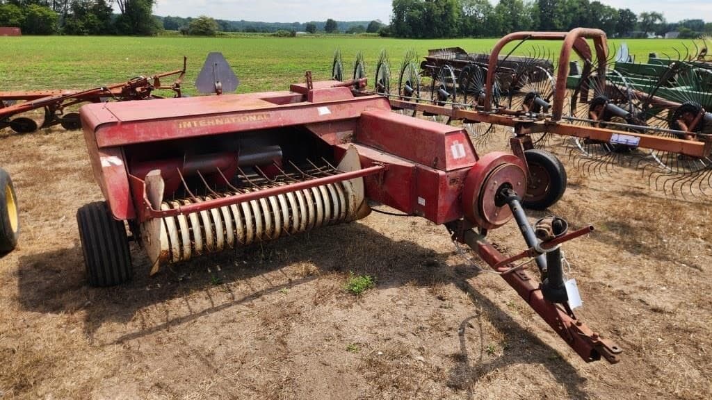 Image of International Harvester 435 Primary image