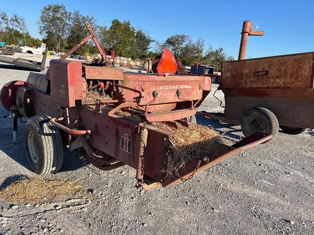 Image of International Harvester 435 equipment image 3