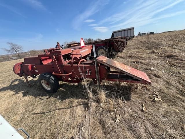 Image of International Harvester 435 equipment image 4