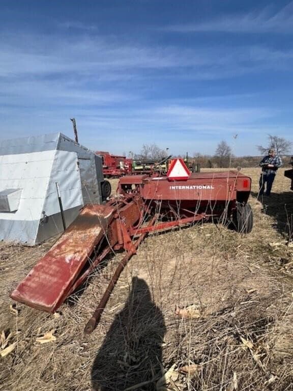 Image of International Harvester 435 equipment image 3